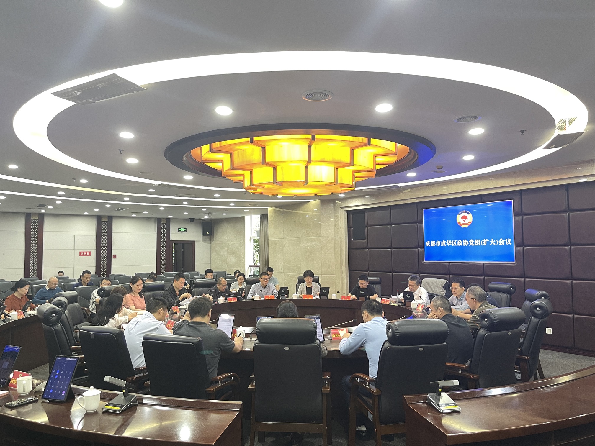 1760582645549067374.jpg 1760582645549067374.jpg